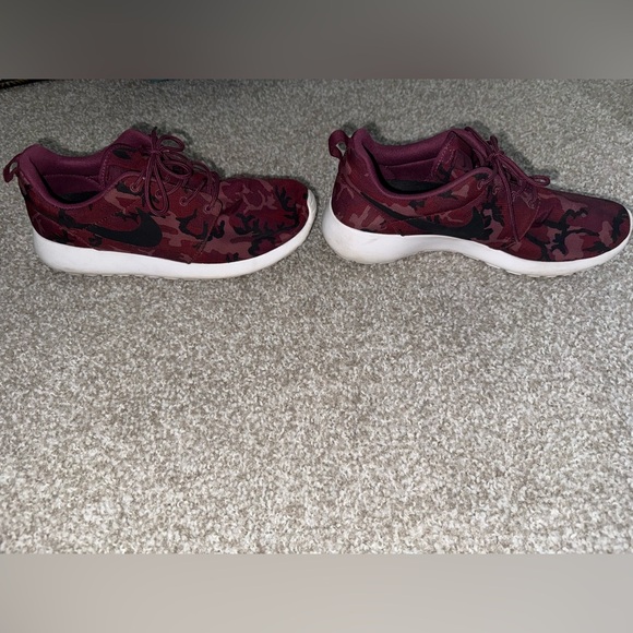nike rosherun print red camo - Picture 3 of 5